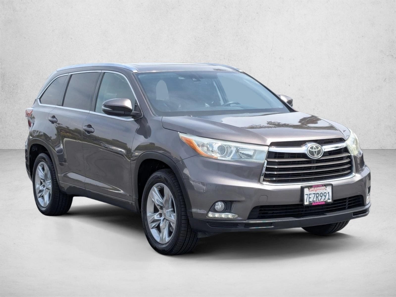 2014 Toyota Highlander Limited Platinum photo 2