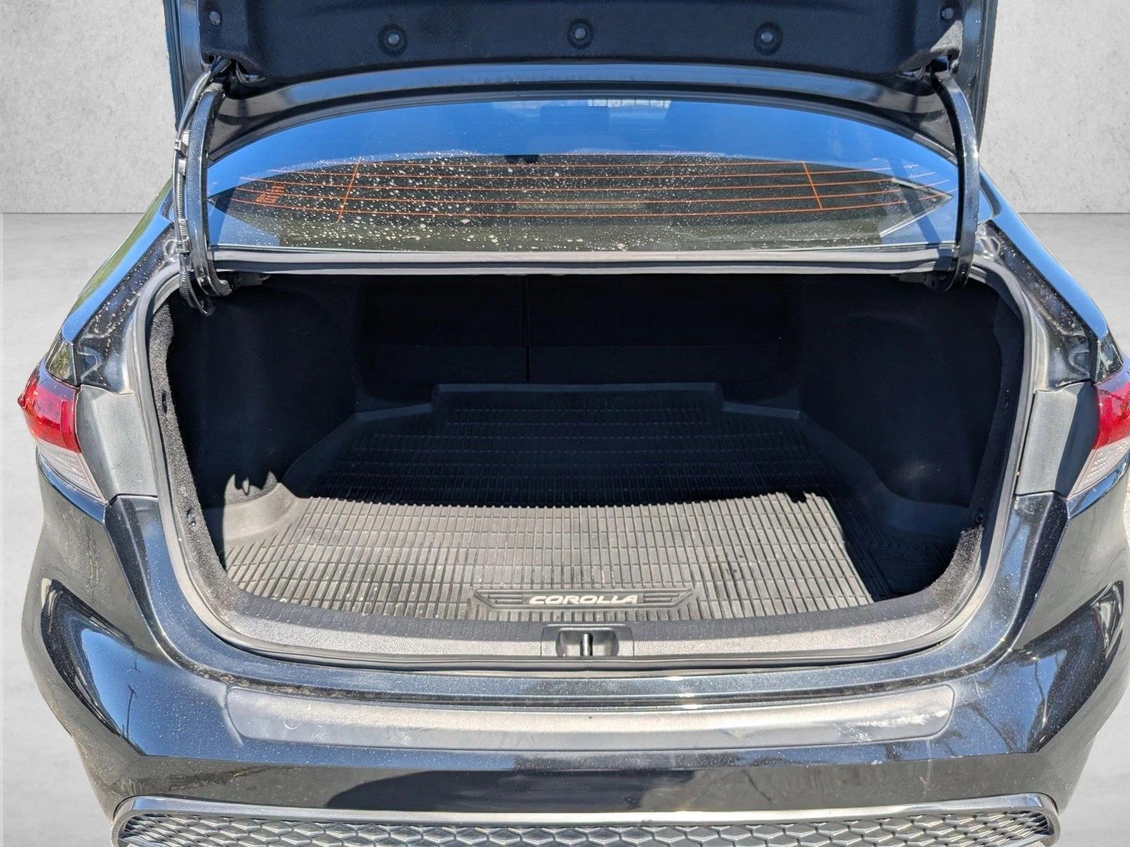 2020 Toyota Corolla SE photo 6