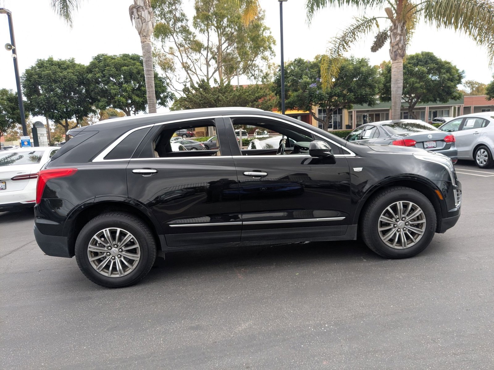 2019 Cadillac XT5 Luxury photo 2