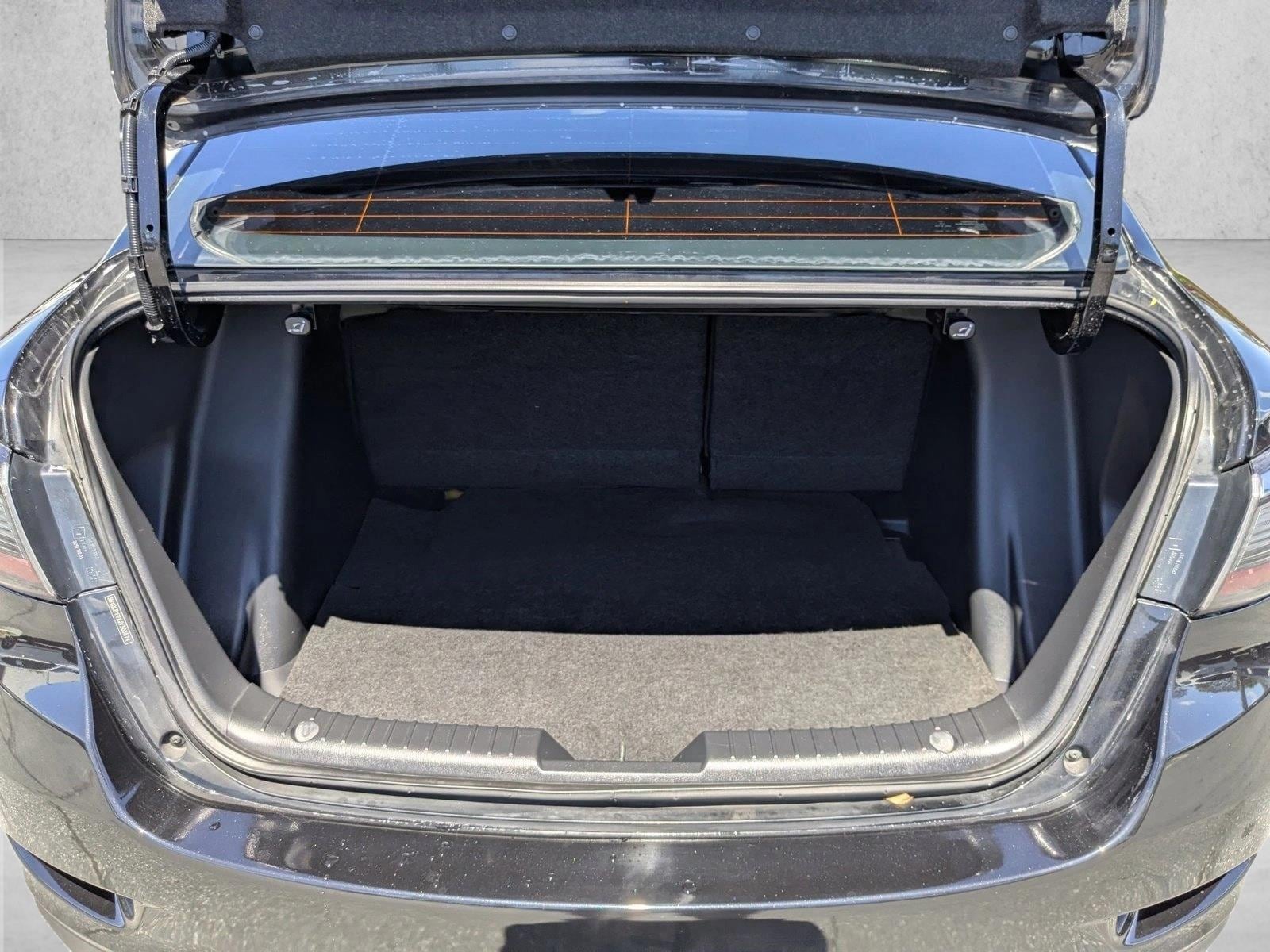 2018 Toyota Yaris iA photo 6