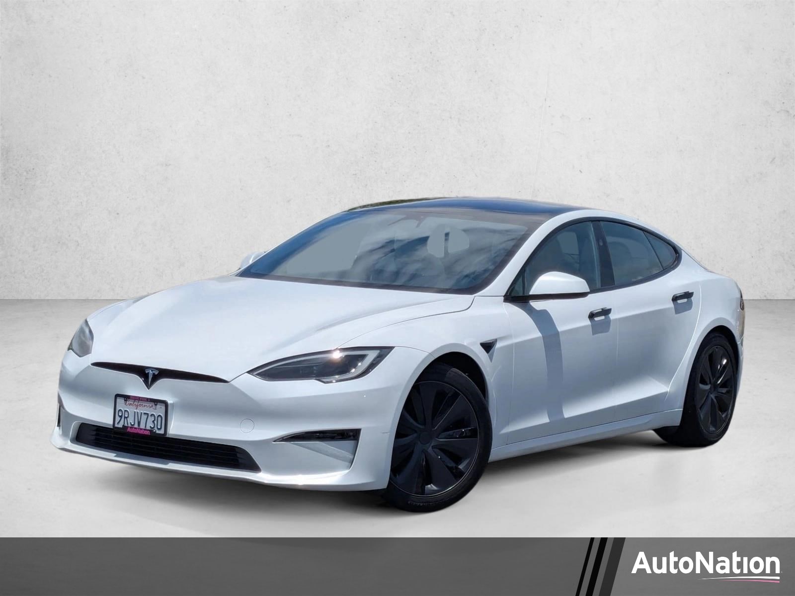 2023 Tesla Model S Standard Range's photo