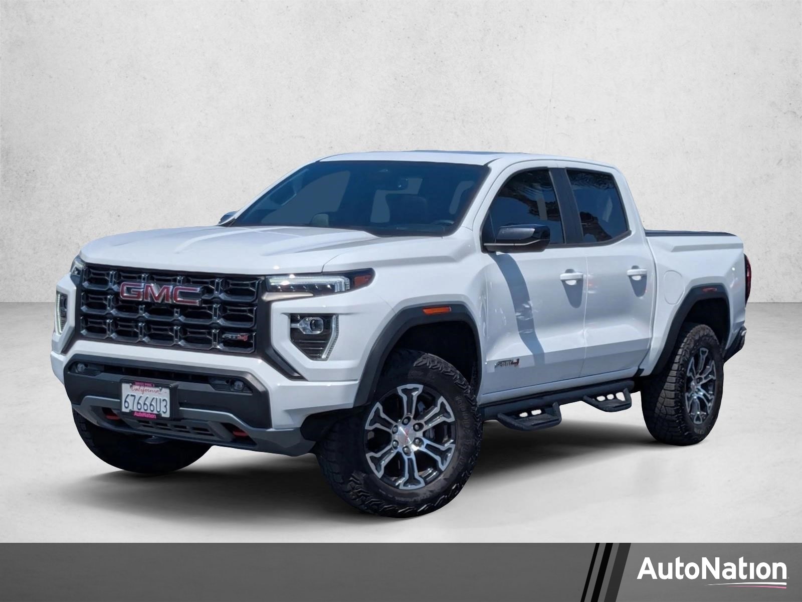 2023 GMC Canyon 4WD AT4 Crew Cab Short Box's photo