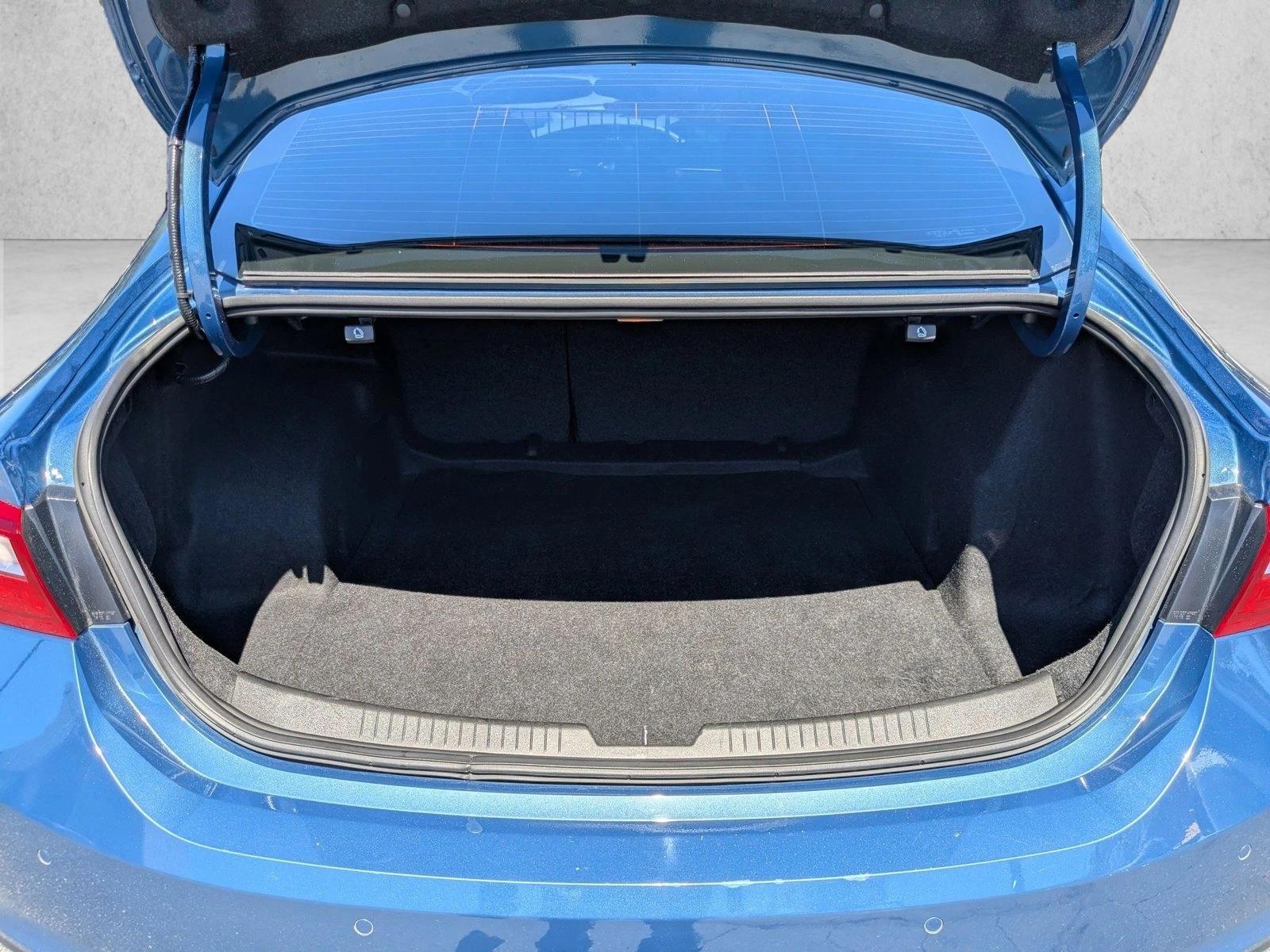 2024 Chevrolet Malibu LT photo 5