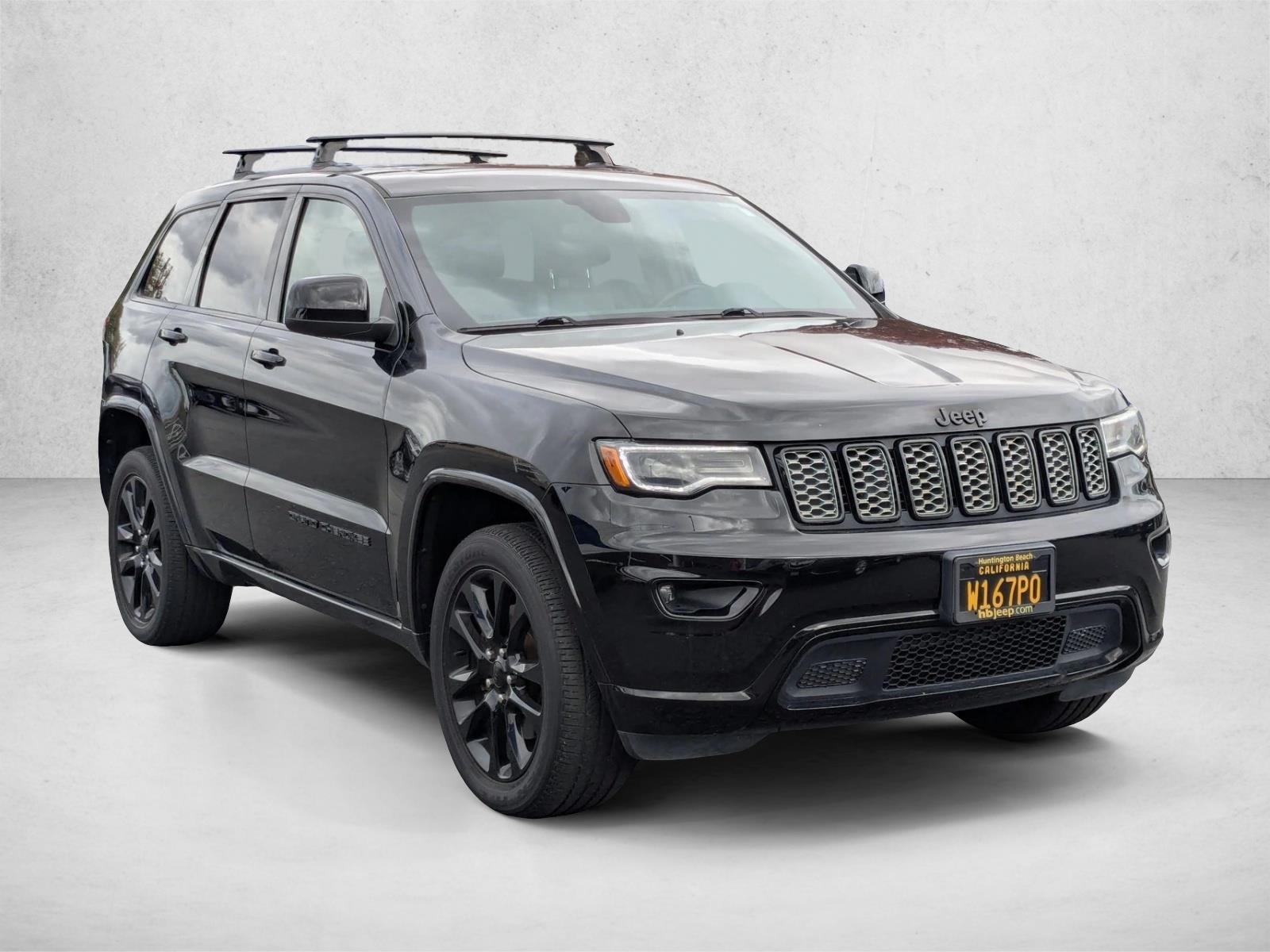 2021 Jeep Grand Cherokee Laredo X photo 3