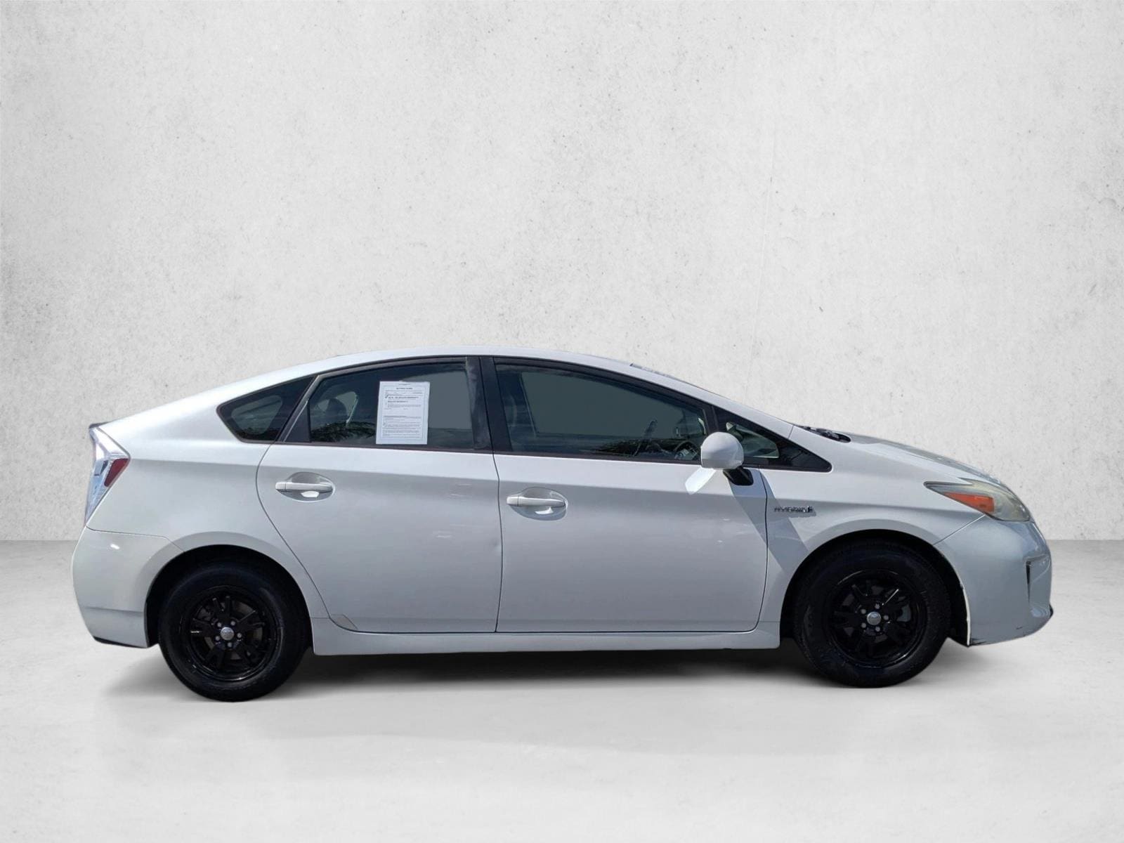 2013 Toyota Prius Two photo 4