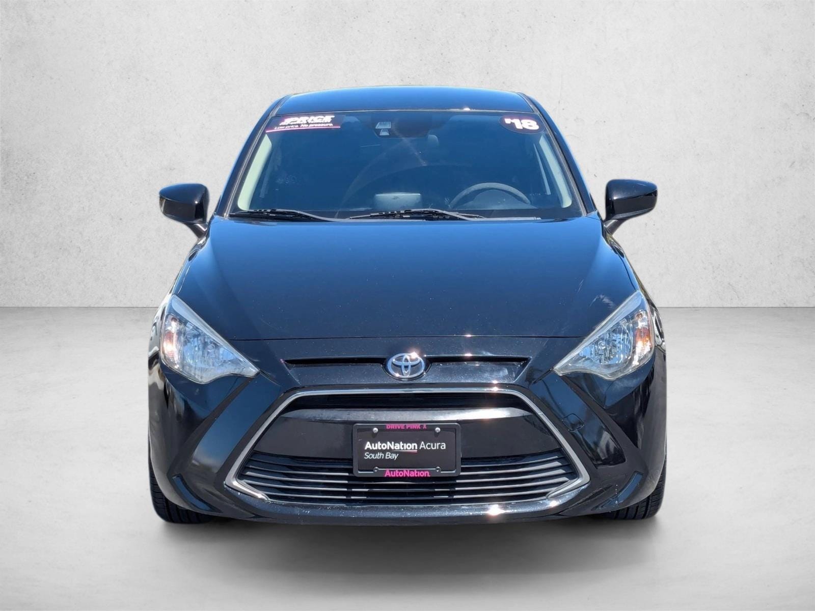 2018 Toyota Yaris iA photo 2