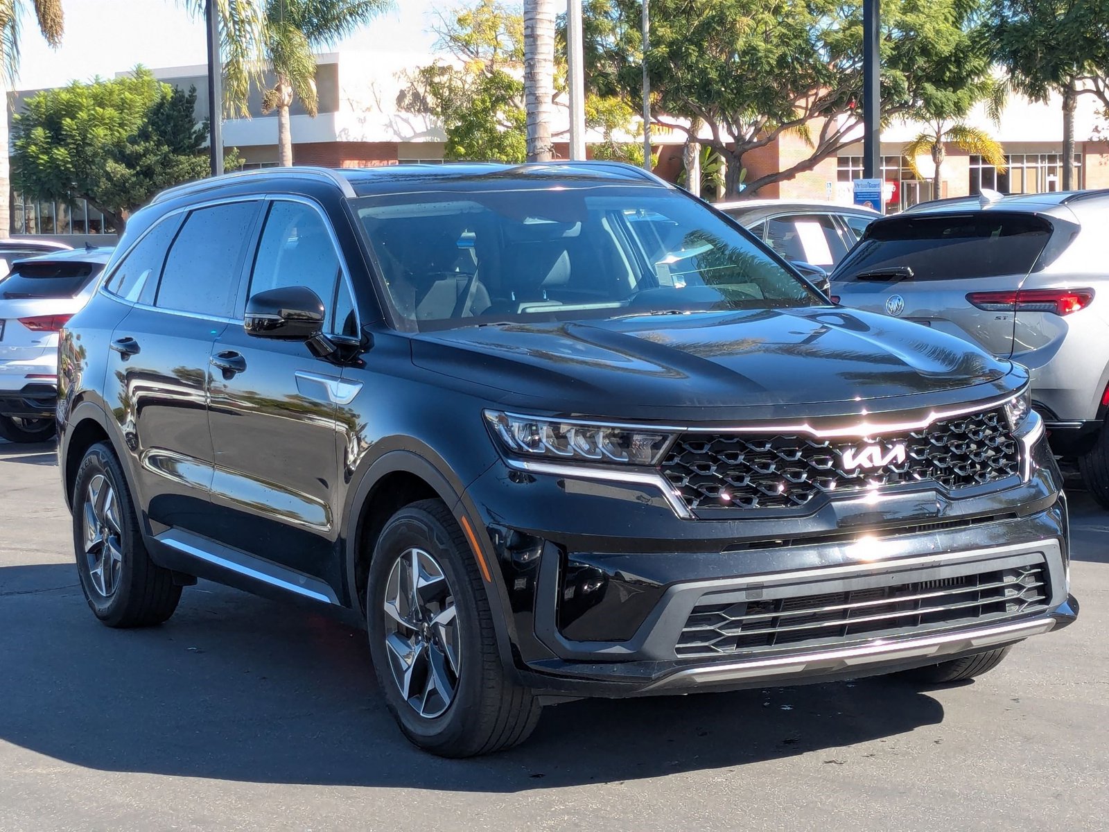 2022 Kia Sorento Hybrid S photo 3
