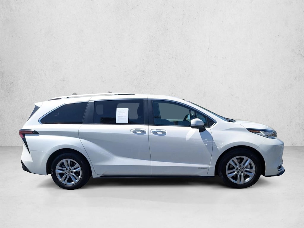 Used 2021 Toyota Sienna Limited Van