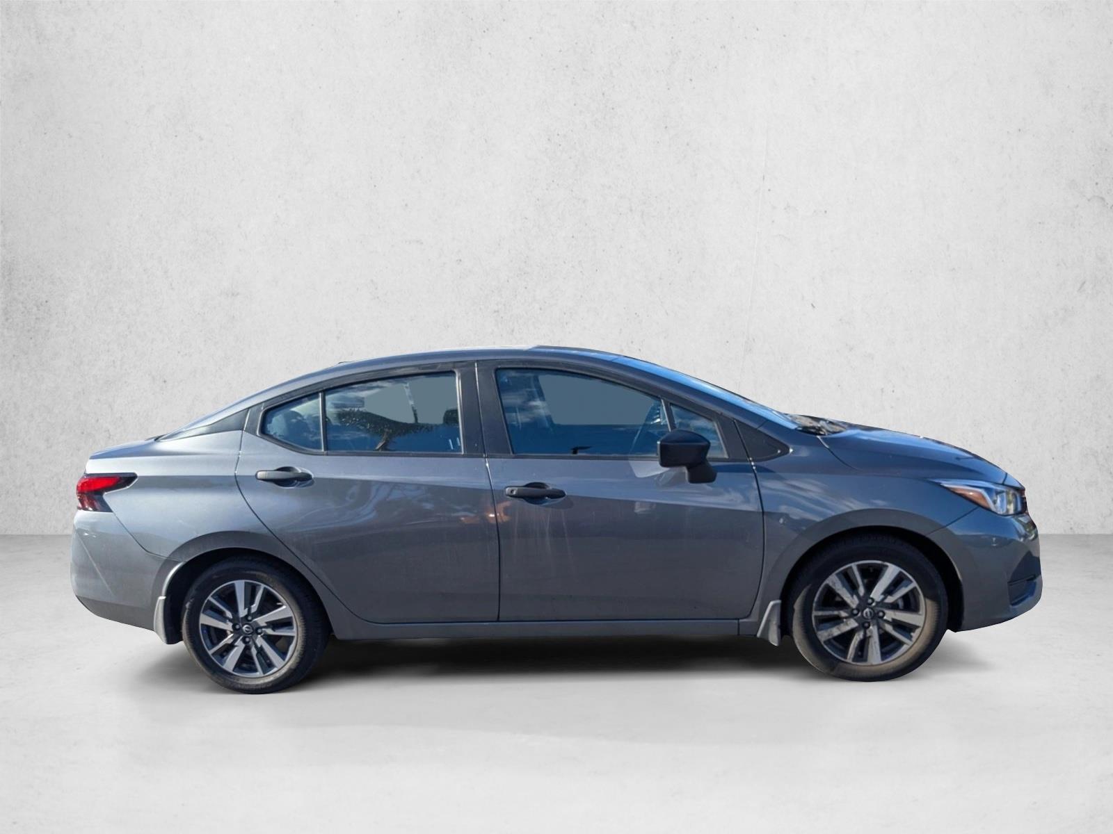 2024 Nissan Versa S photo 3