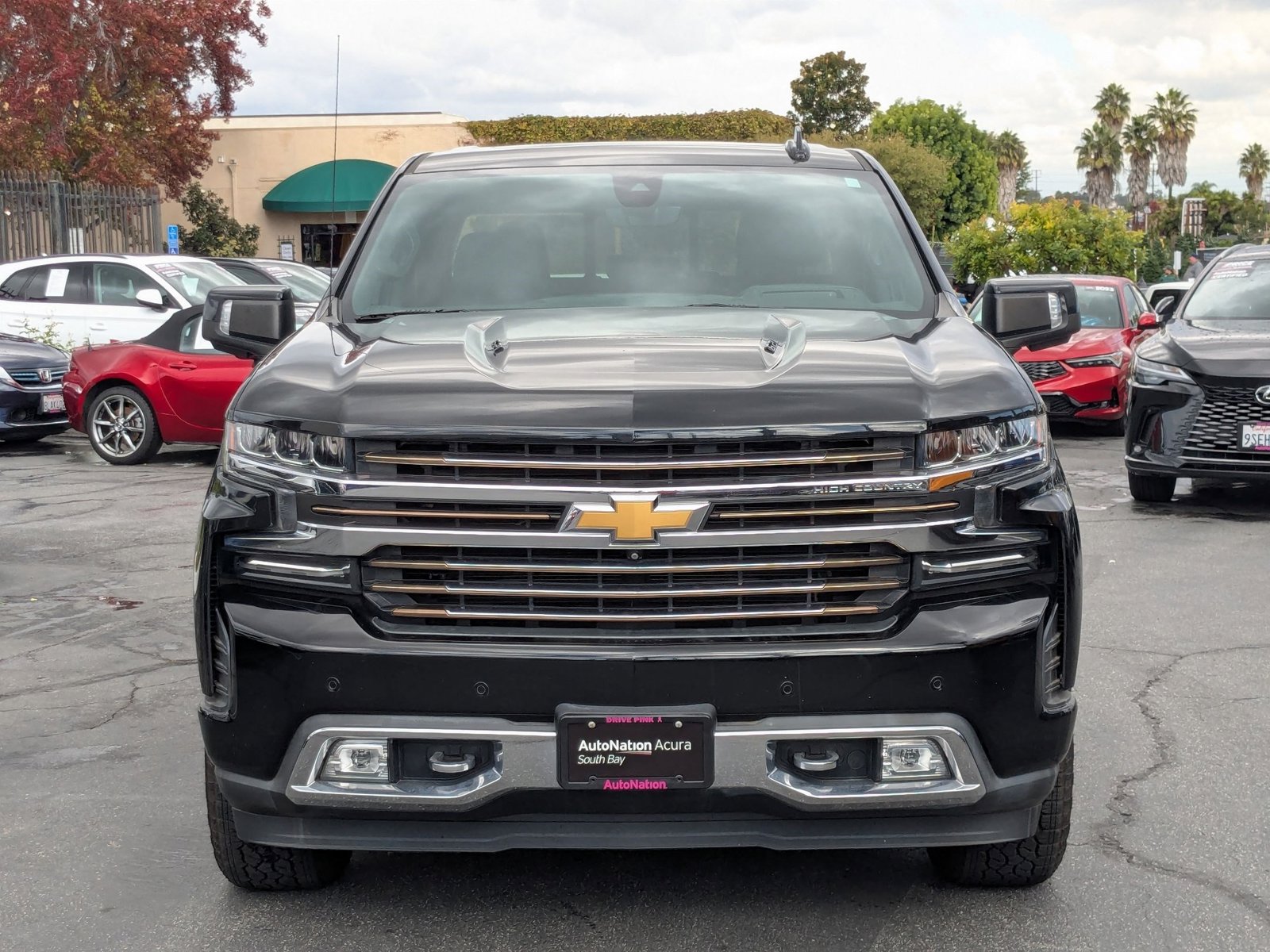 2019 Chevrolet Silverado 1500 High Country photo 2