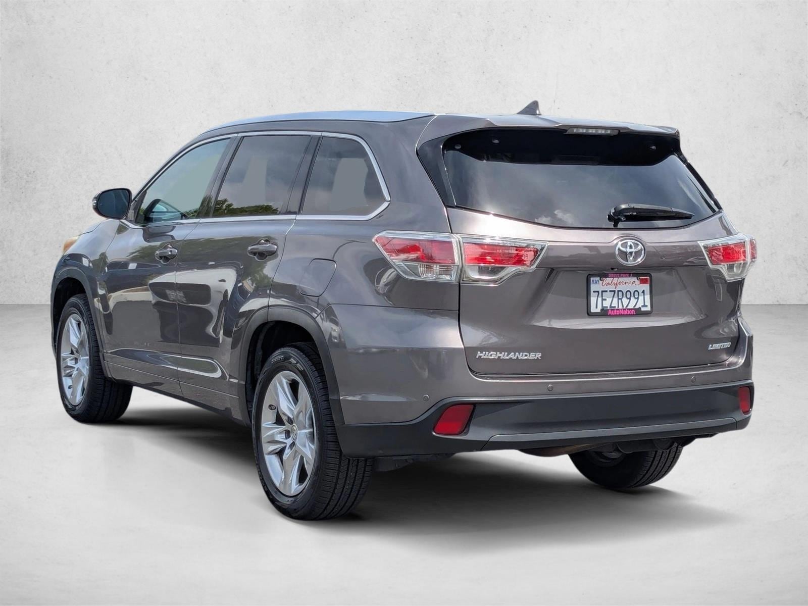 2014 Toyota Highlander Limited Platinum photo 3