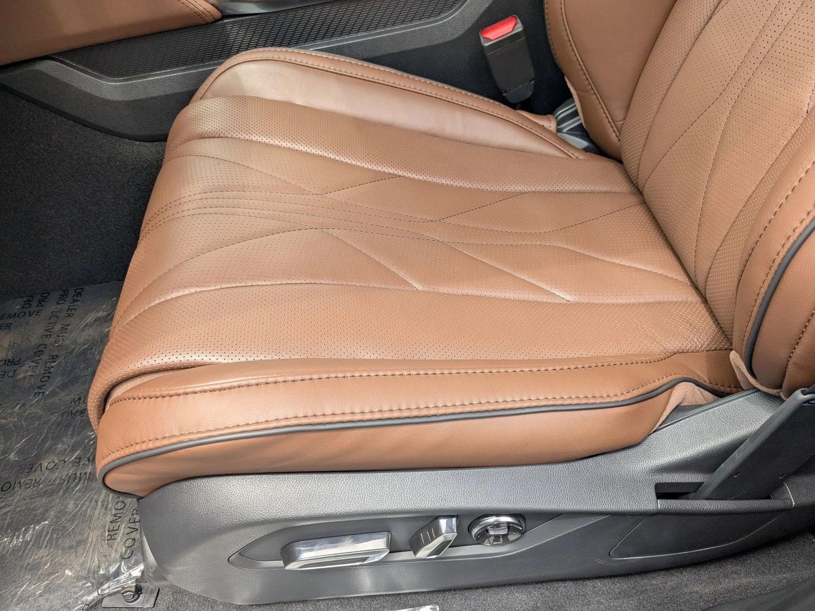 2026 Acura MDX SH-AWD Advance photo 2