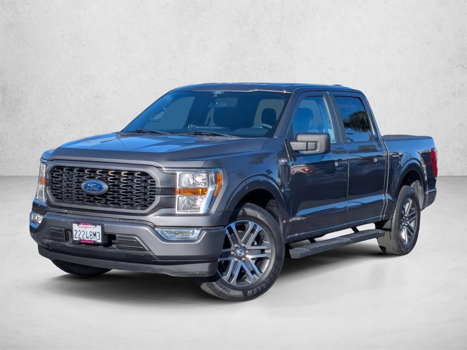 2022 Ford F-150 XL's photo