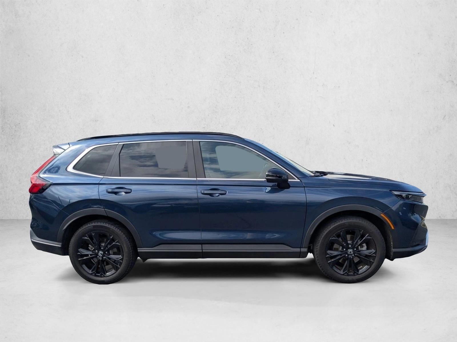 2023 Honda CR-V Hybrid Sport Touring photo 4