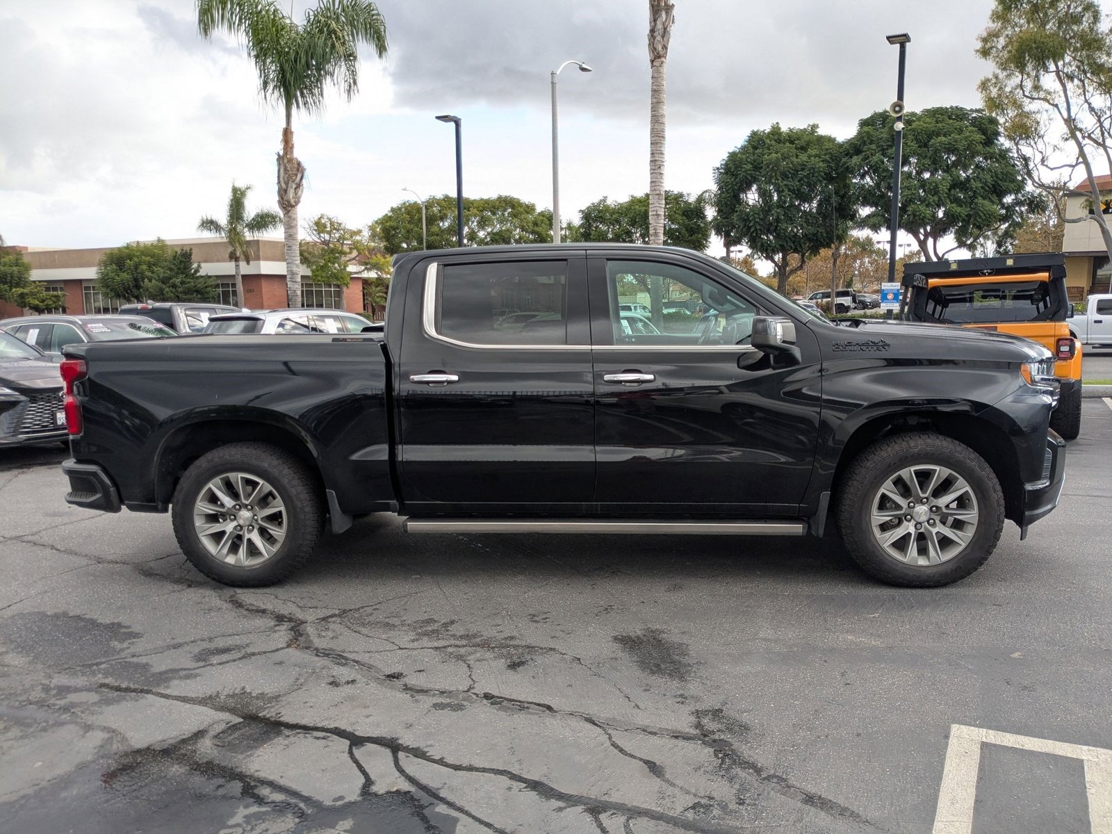 2019 Chevrolet Silverado 1500 High Country photo 4