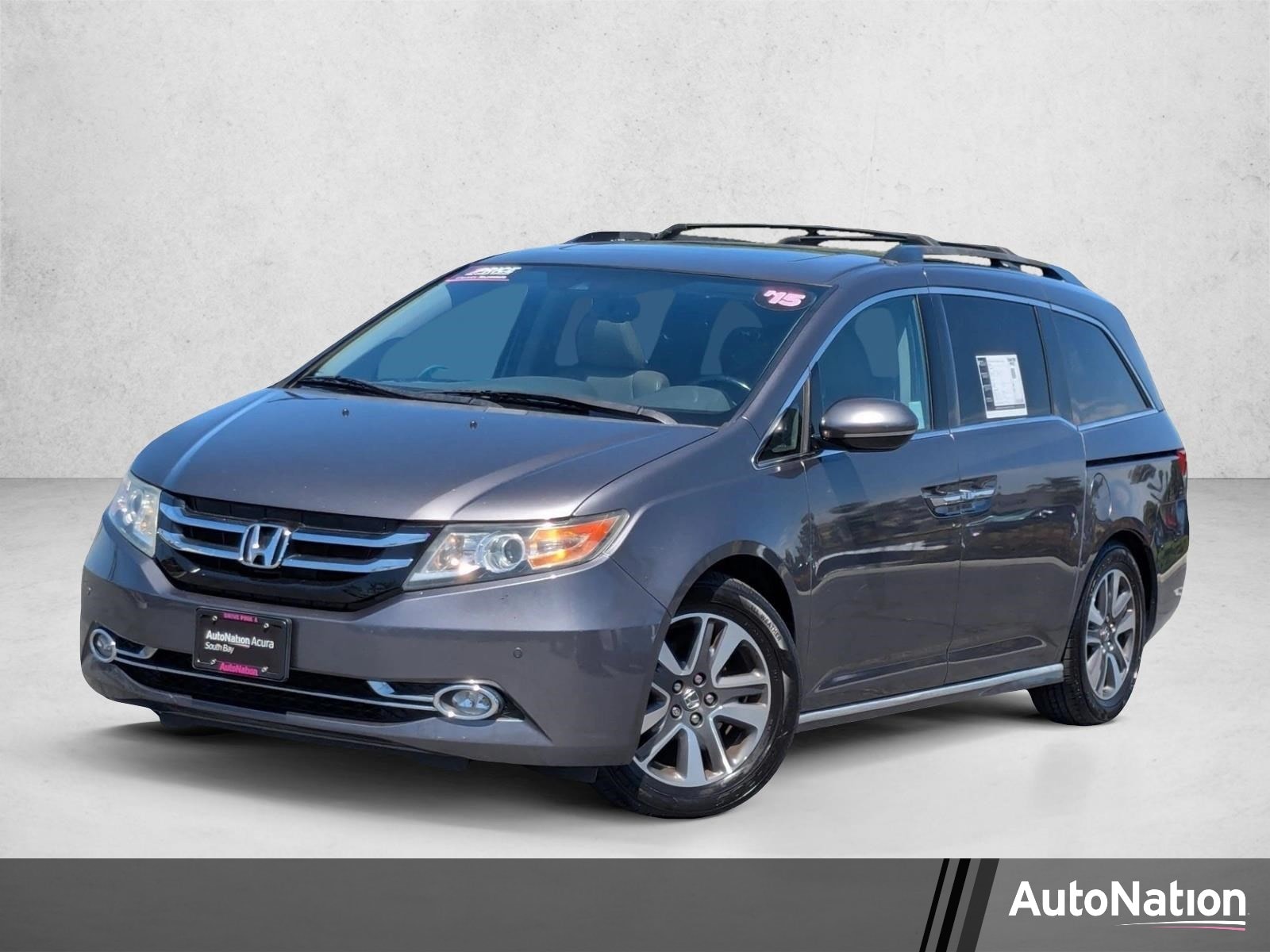 2015 Honda Odyssey Touring Elite's photo
