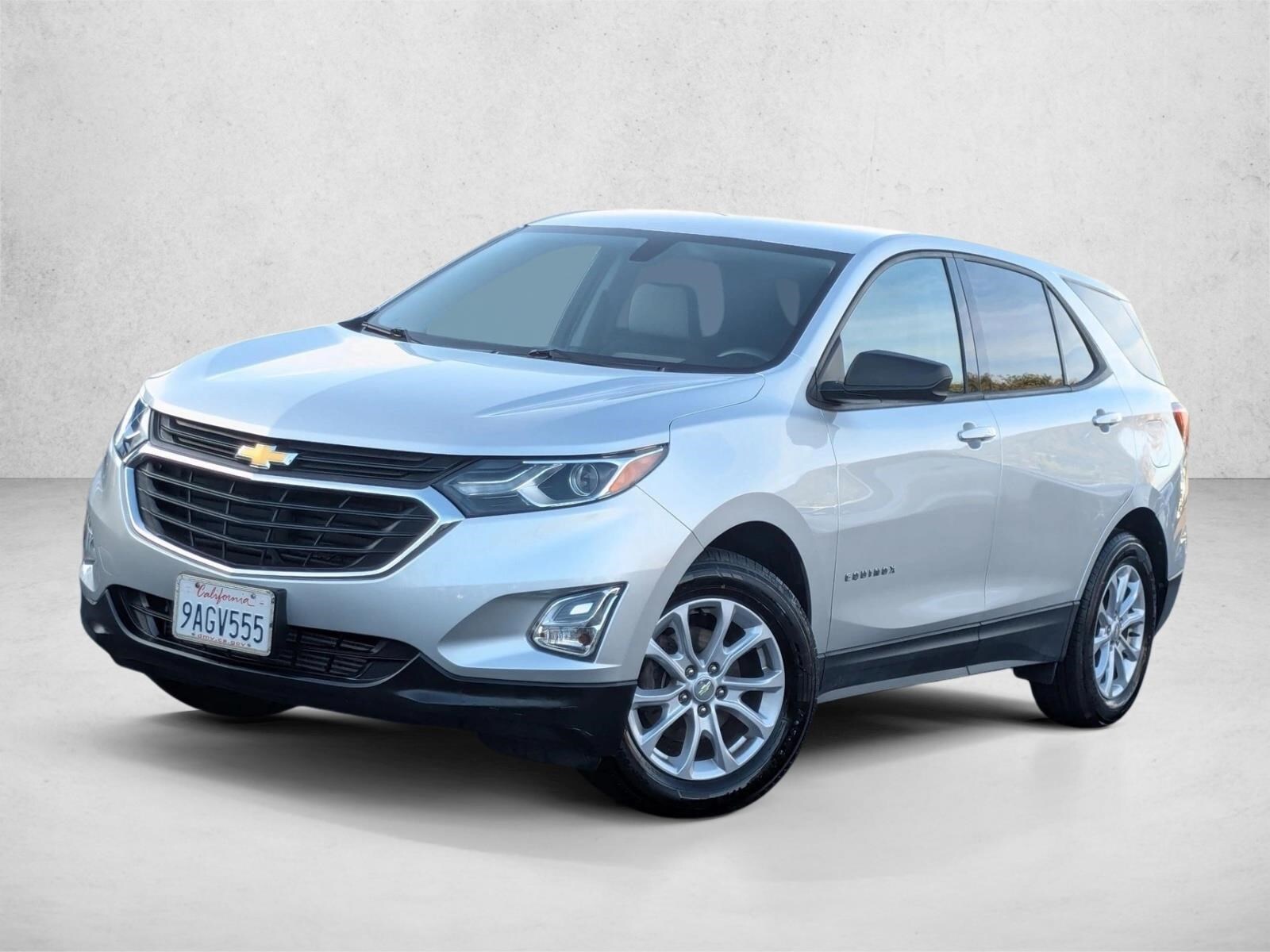 2019 Chevrolet Equinox LS's photo