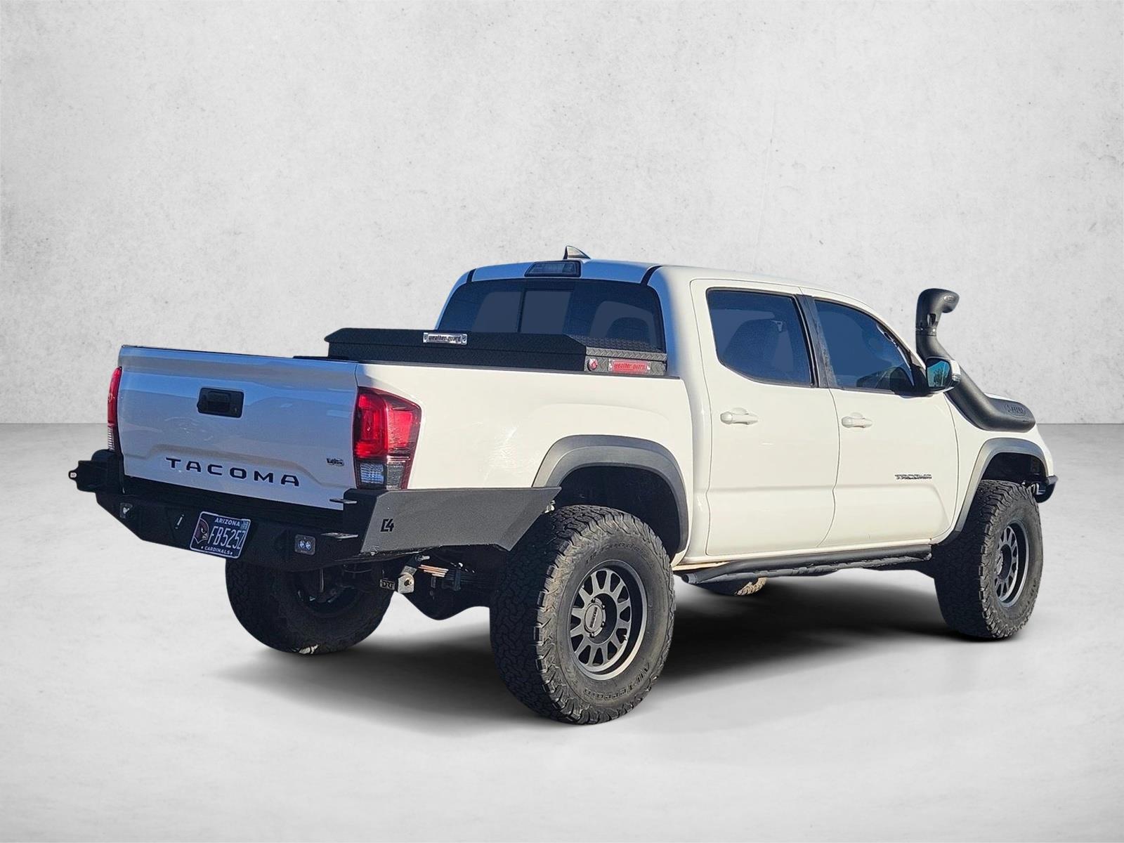 2018 Toyota Tacoma TRD photo 4