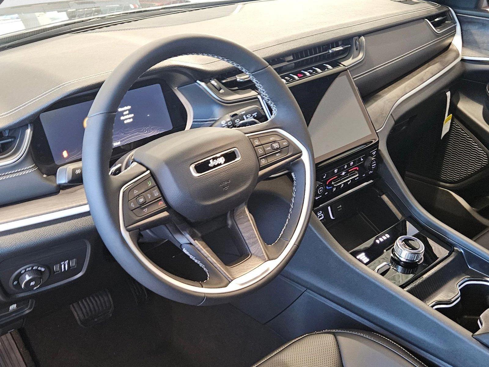 2025 Jeep Grand Cherokee L Limited - Photo 3