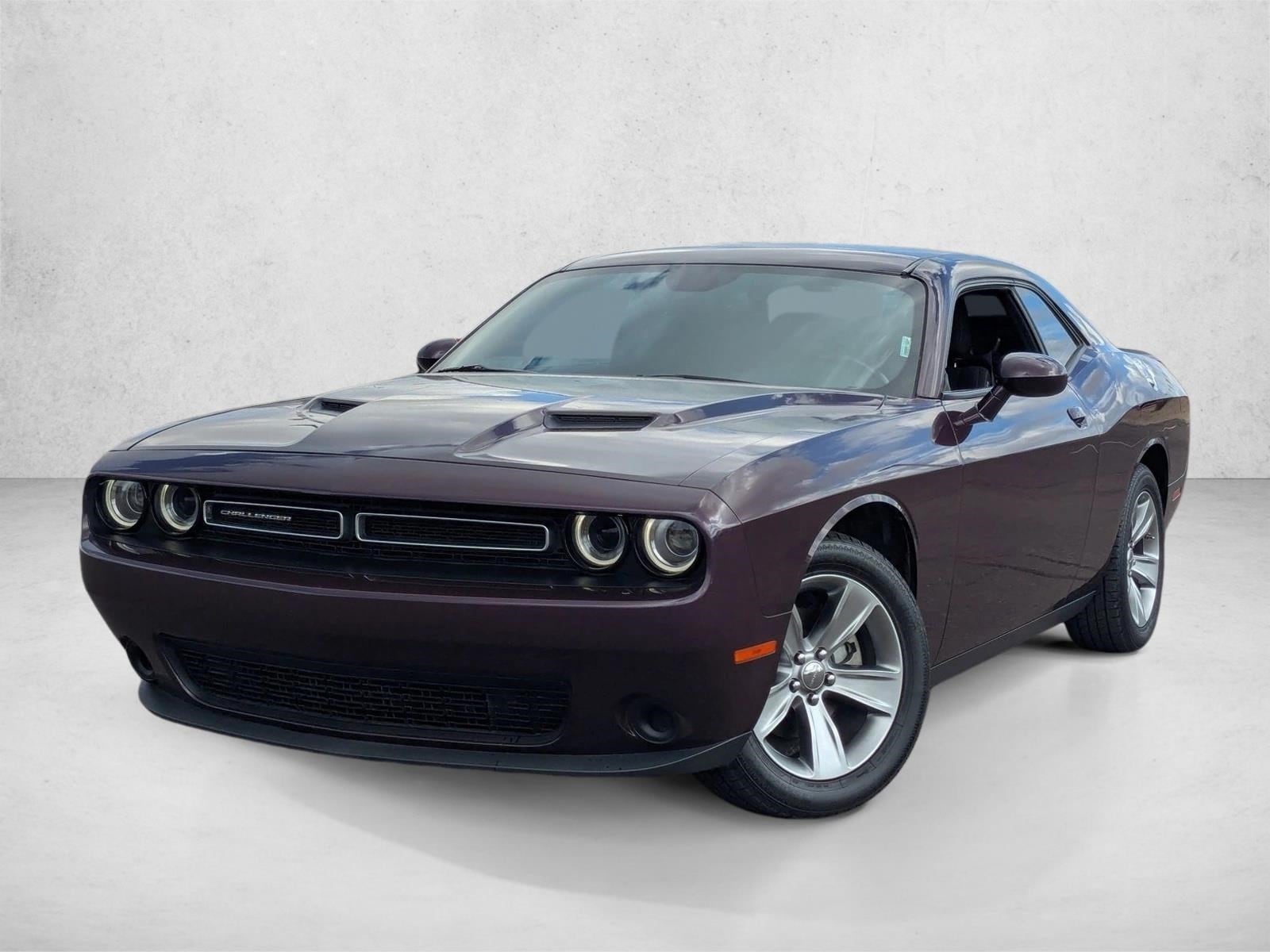 2022 Dodge Challenger SXT's photo