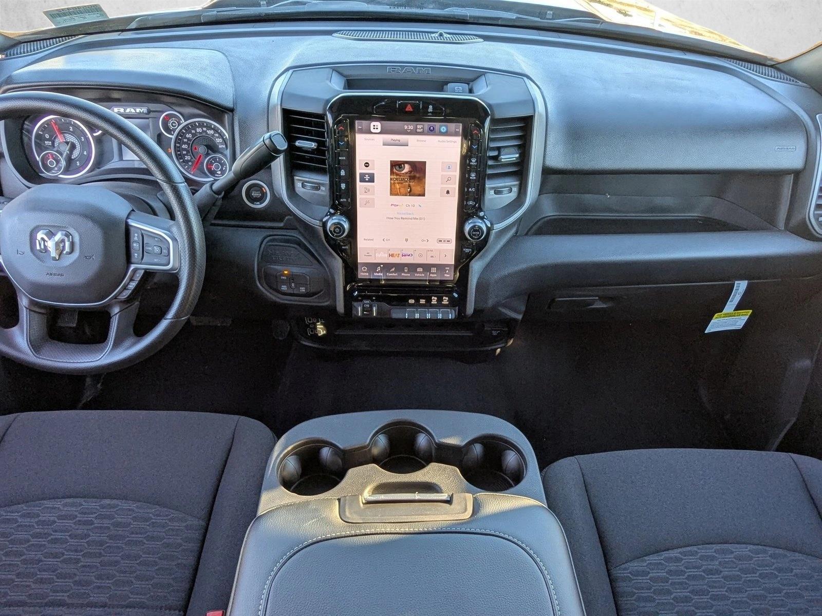 2025 RAM 3500 Tradesman - Photo 14