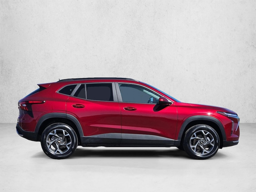 Used 2025 Chevrolet Trax LT Sport Utility