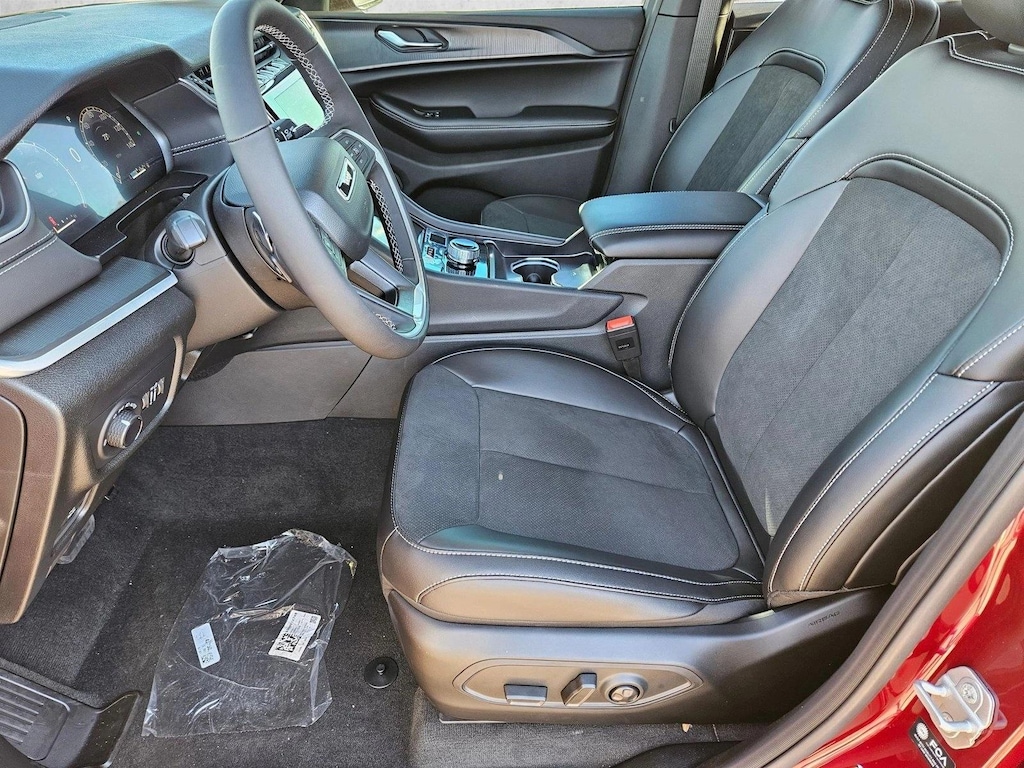 New 2025 Jeep Grand Cherokee Altitude X SUV