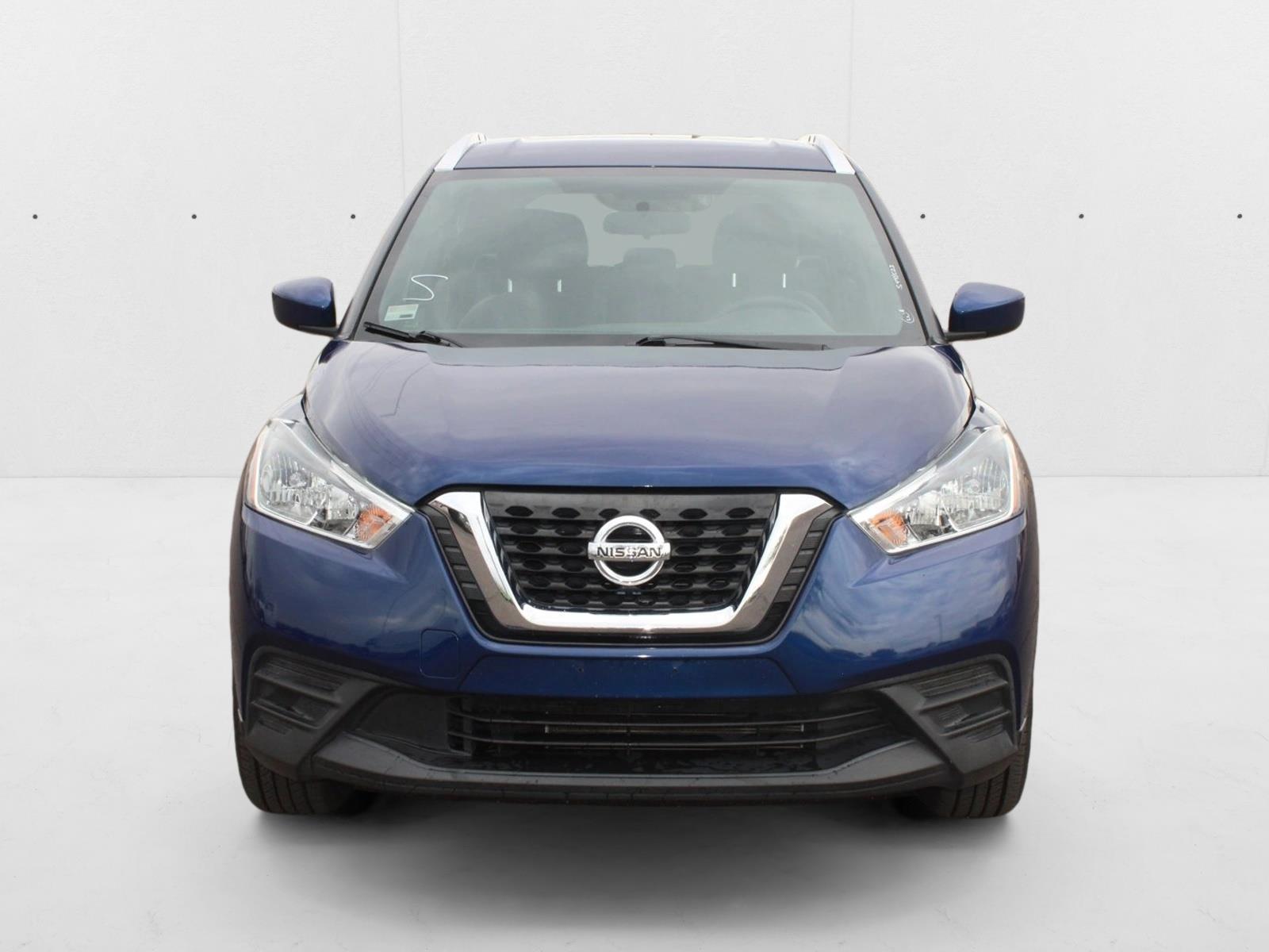 2019 Nissan Kicks SV photo 2
