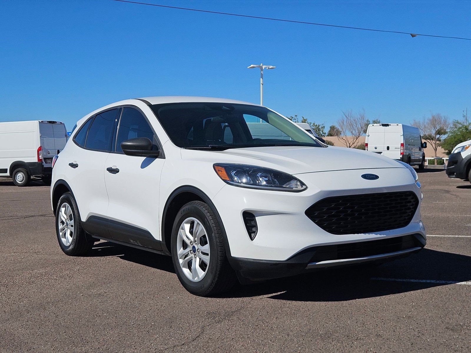 2020 Ford Escape S photo 3