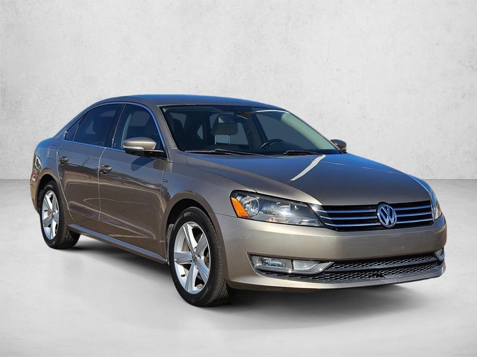 Used 2015 Volkswagen Passat Limited Edition with VIN 1VWAT7A36FC102324 for sale in Phoenix, AZ