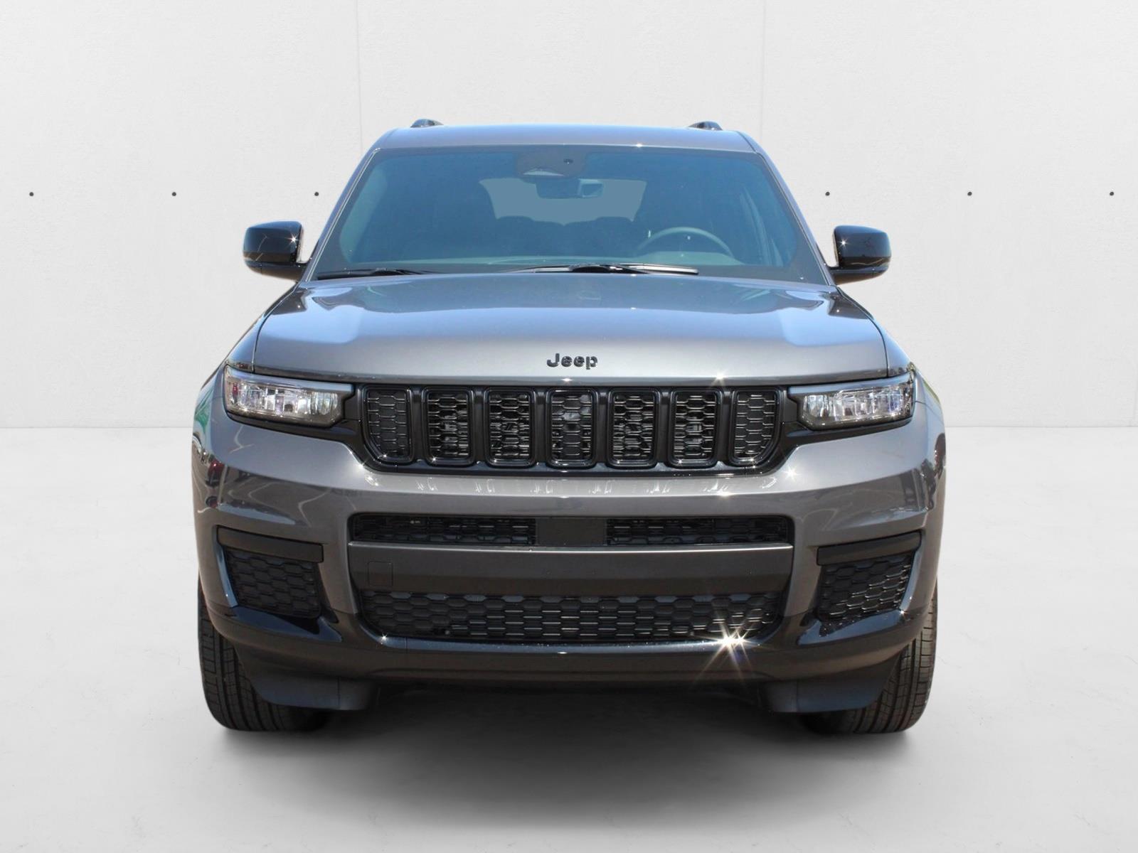 2025 Jeep Grand Cherokee Altitude X photo 2