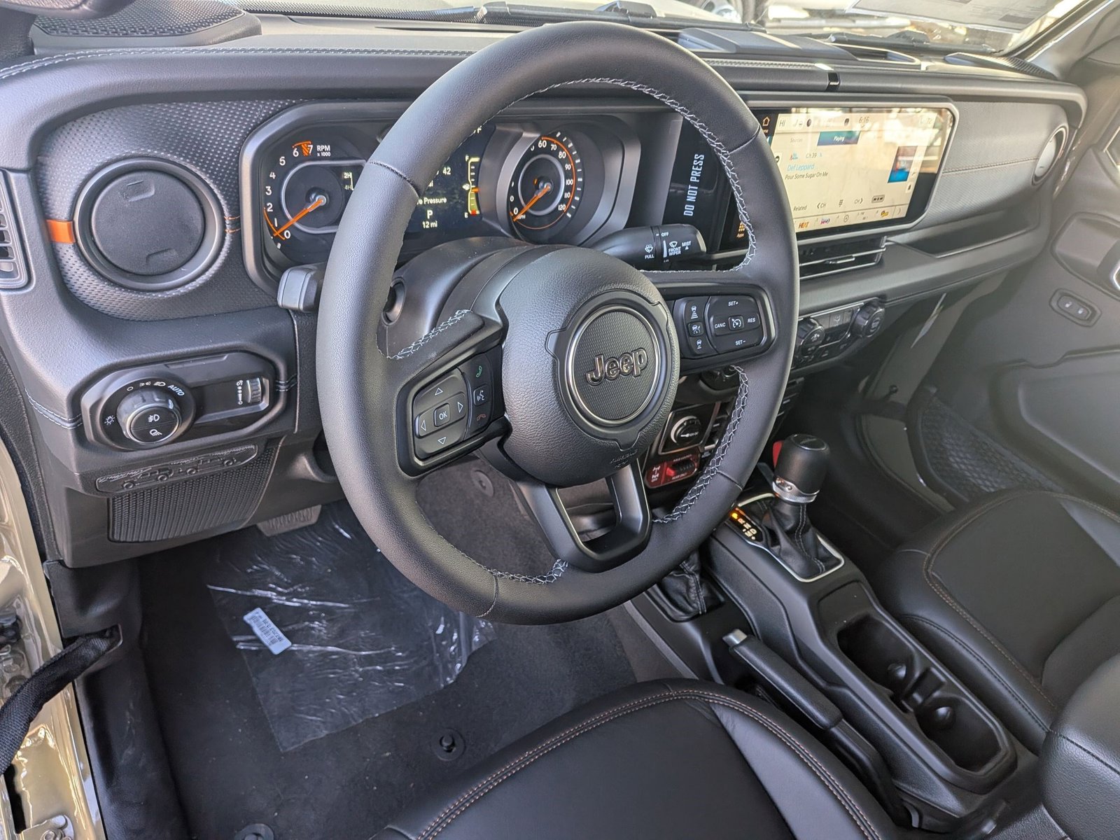 2026 Jeep Gladiator Mojave photo 3