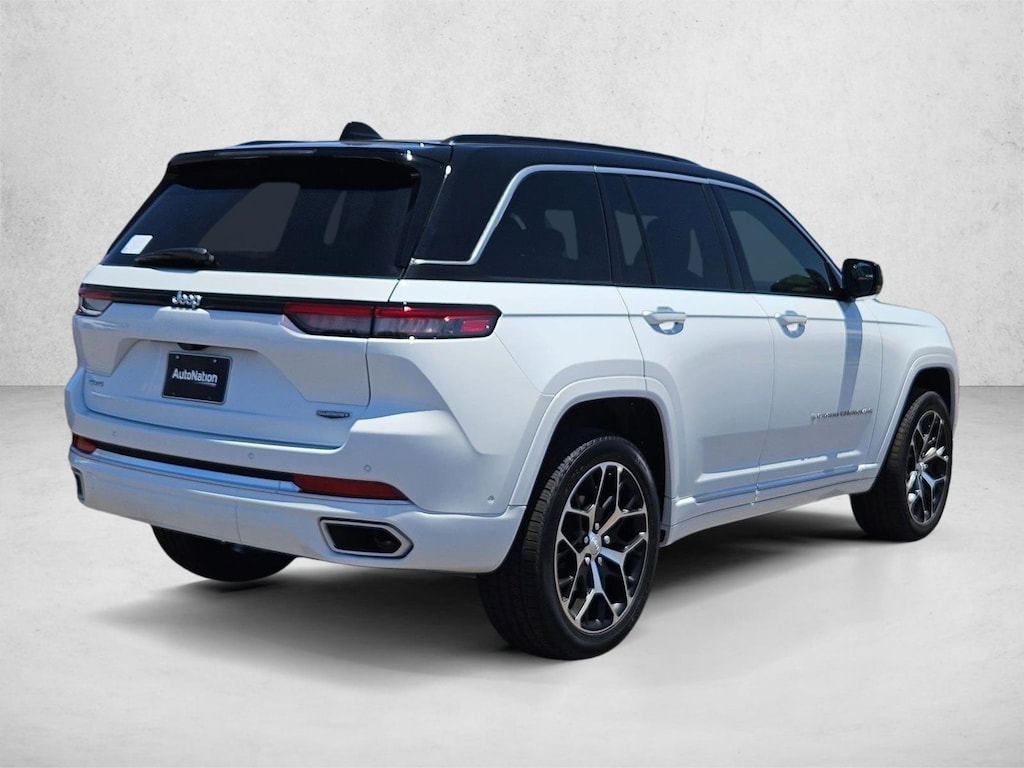 New 2025 Jeep Grand Cherokee Summit Reserve SUV