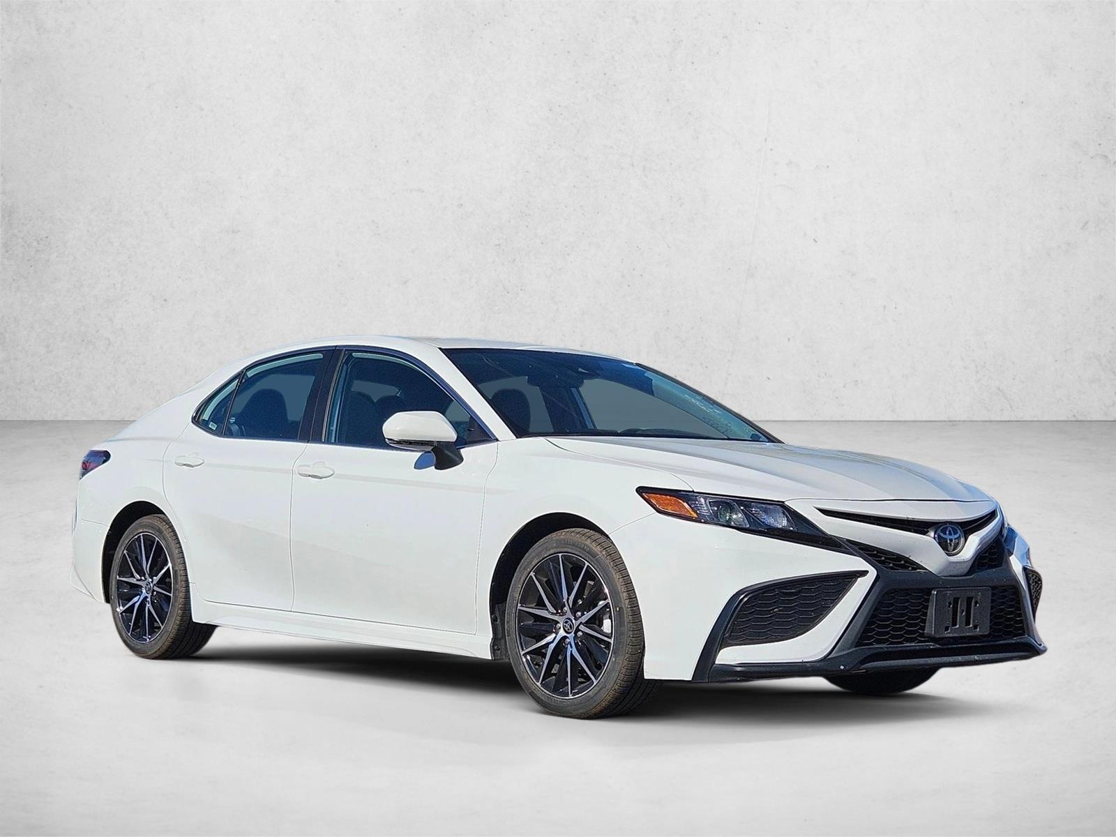 2024 Toyota Camry SE photo 3