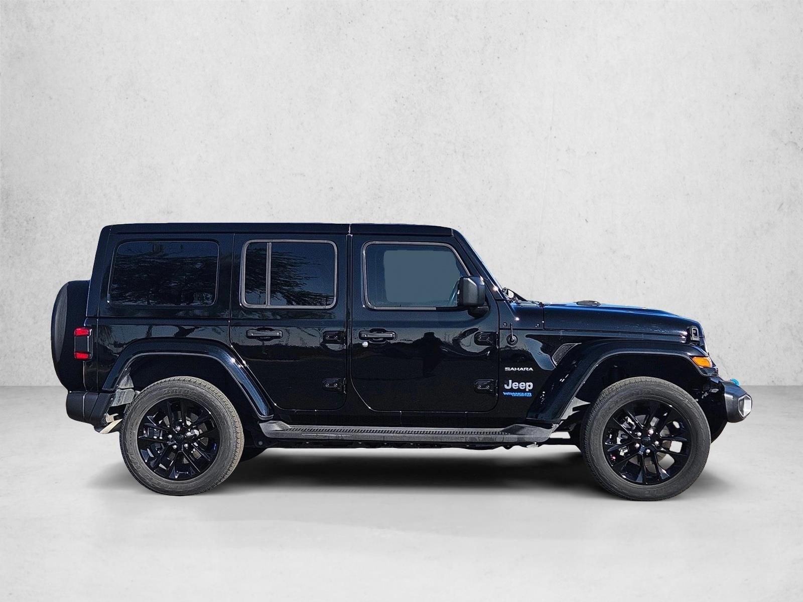 2022 Jeep Wrangler 4xe Unlimited Sahara Sport photo 4