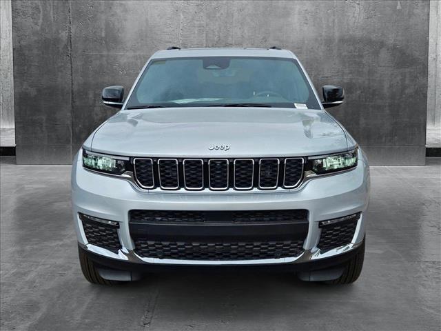 2025 Jeep Grand Cherokee L photo 2