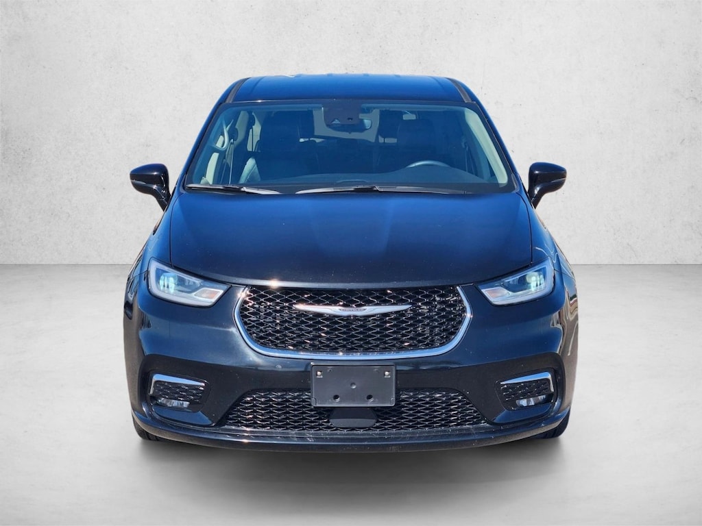 Used 2024 Chrysler Pacifica Hybrid Select Mini-van Passenger
