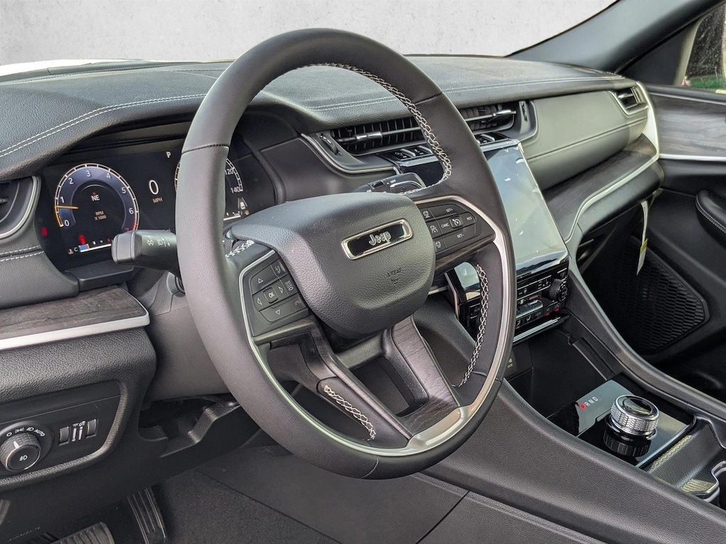 New 2025 Jeep Grand Cherokee Limited SUV