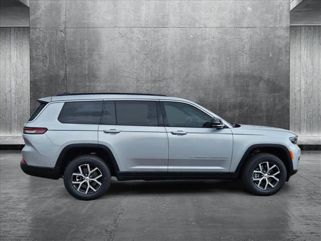 2025 Jeep Grand Cherokee L photo 4