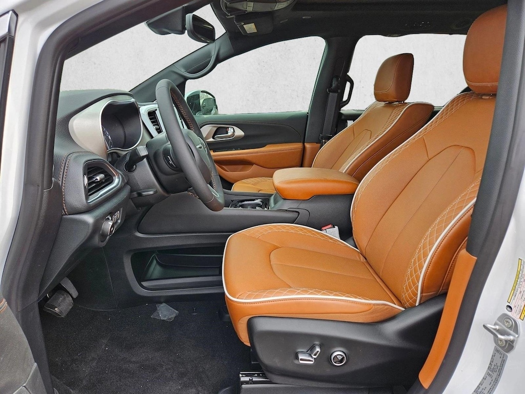 New 2026 Chrysler Pacifica Pinnacle Van Passenger Van
