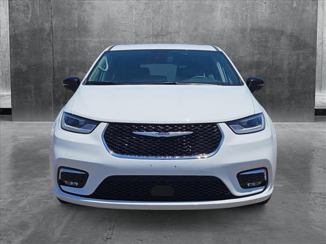 Used 2024 Chrysler Pacifica Touring L with VIN 2C4RC1BG0RR163264 for sale in Phoenix, AZ