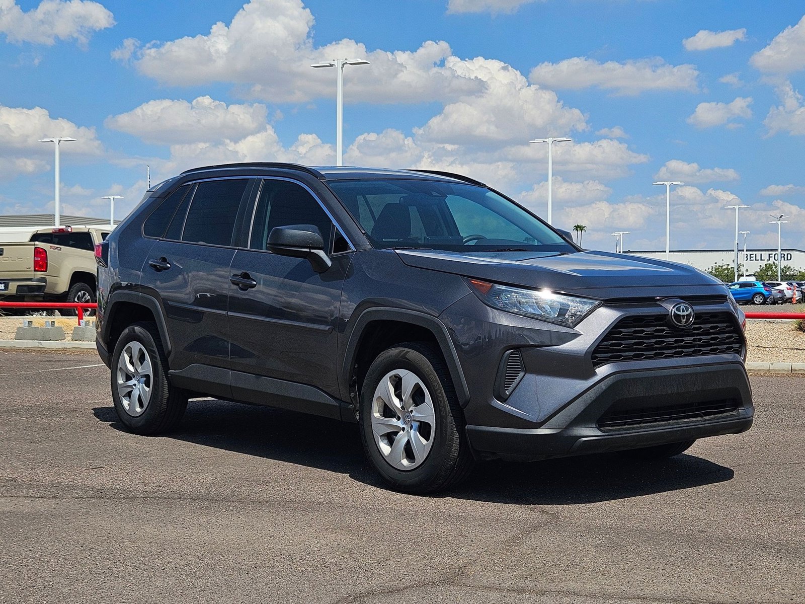 2019 Toyota RAV4 LE photo 2