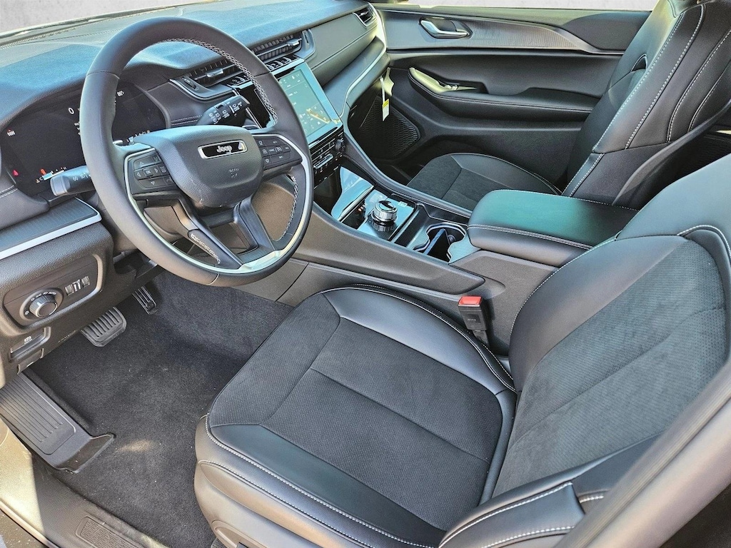 New 2025 Jeep Grand Cherokee Altitude X SUV