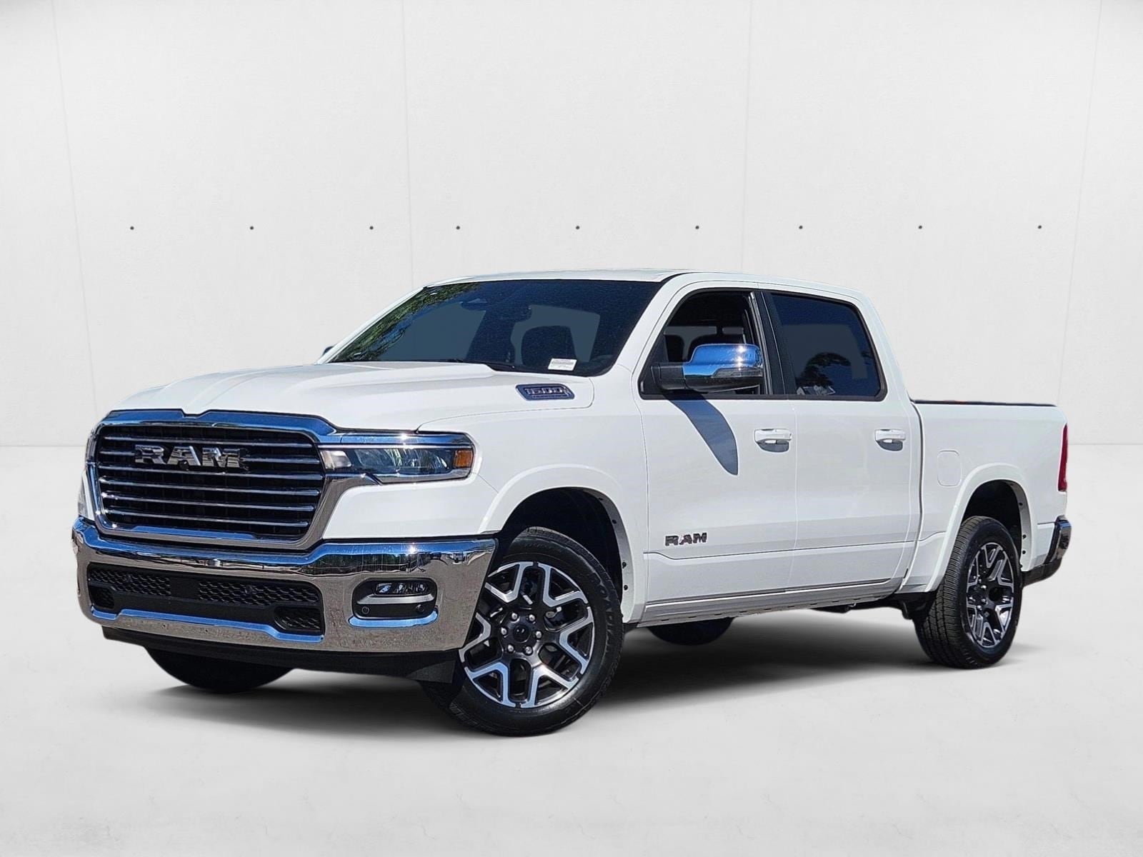 2026 RAM Ram 1500 Pickup Laramie's photo