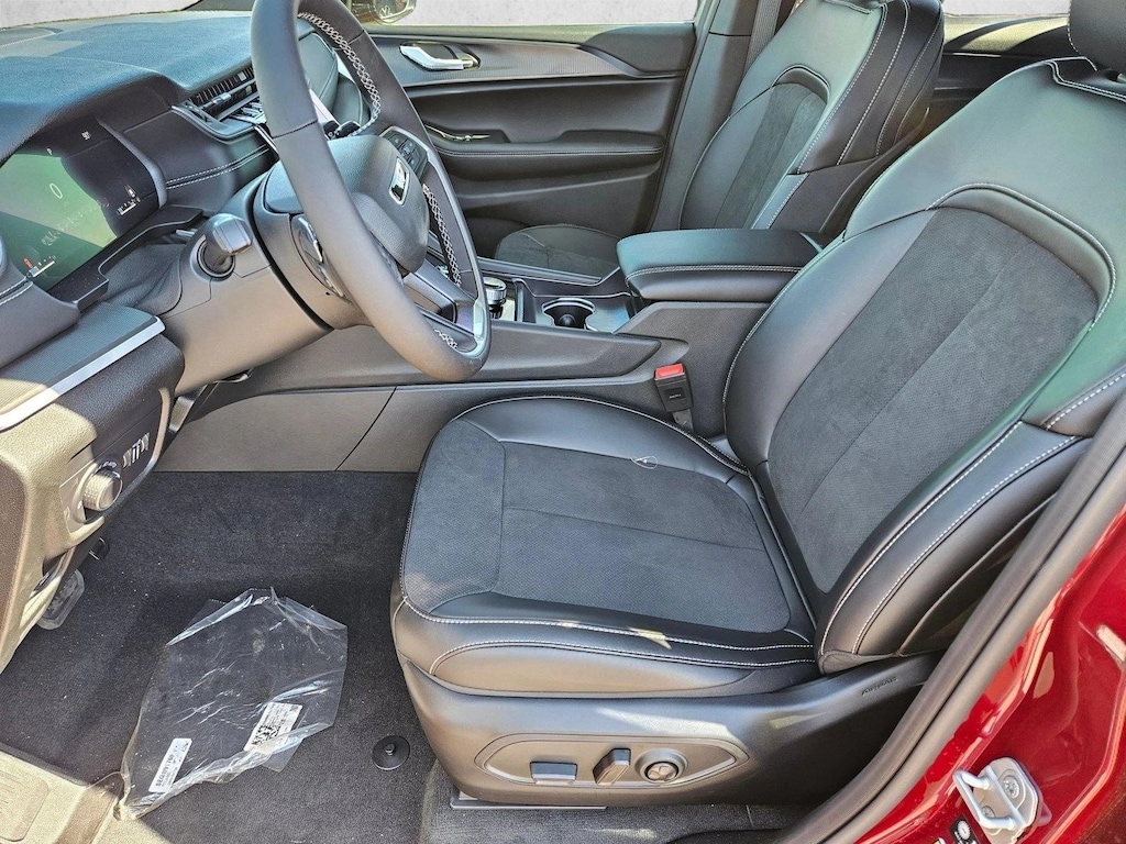 New 2025 Jeep Grand Cherokee Altitude X SUV