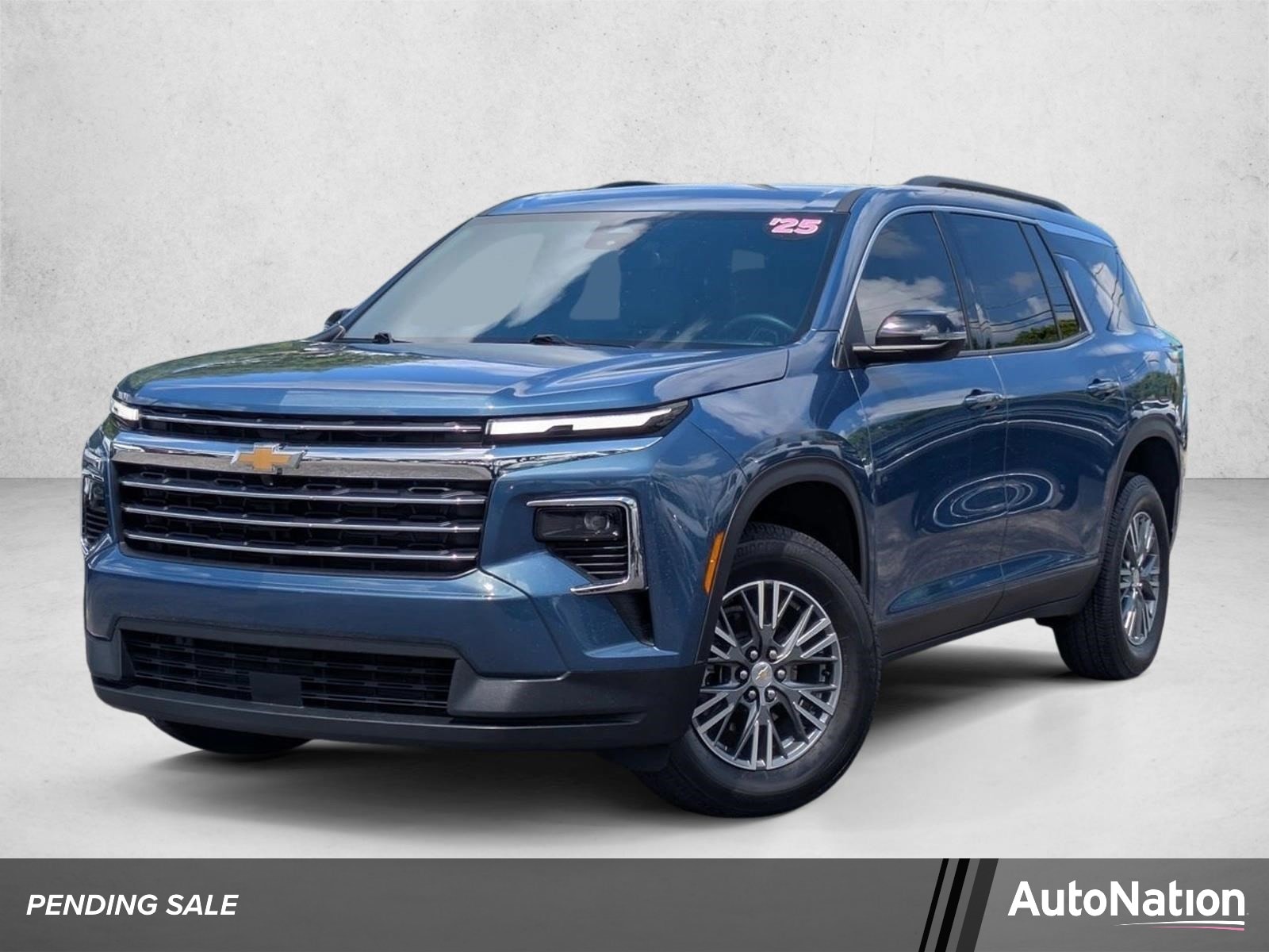 2025 Chevrolet Traverse FWD LT's photo