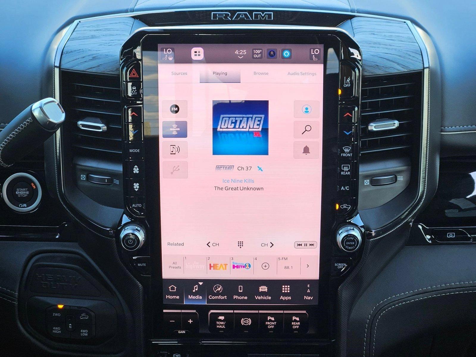 2025 RAM 2500 Limited - Photo 11