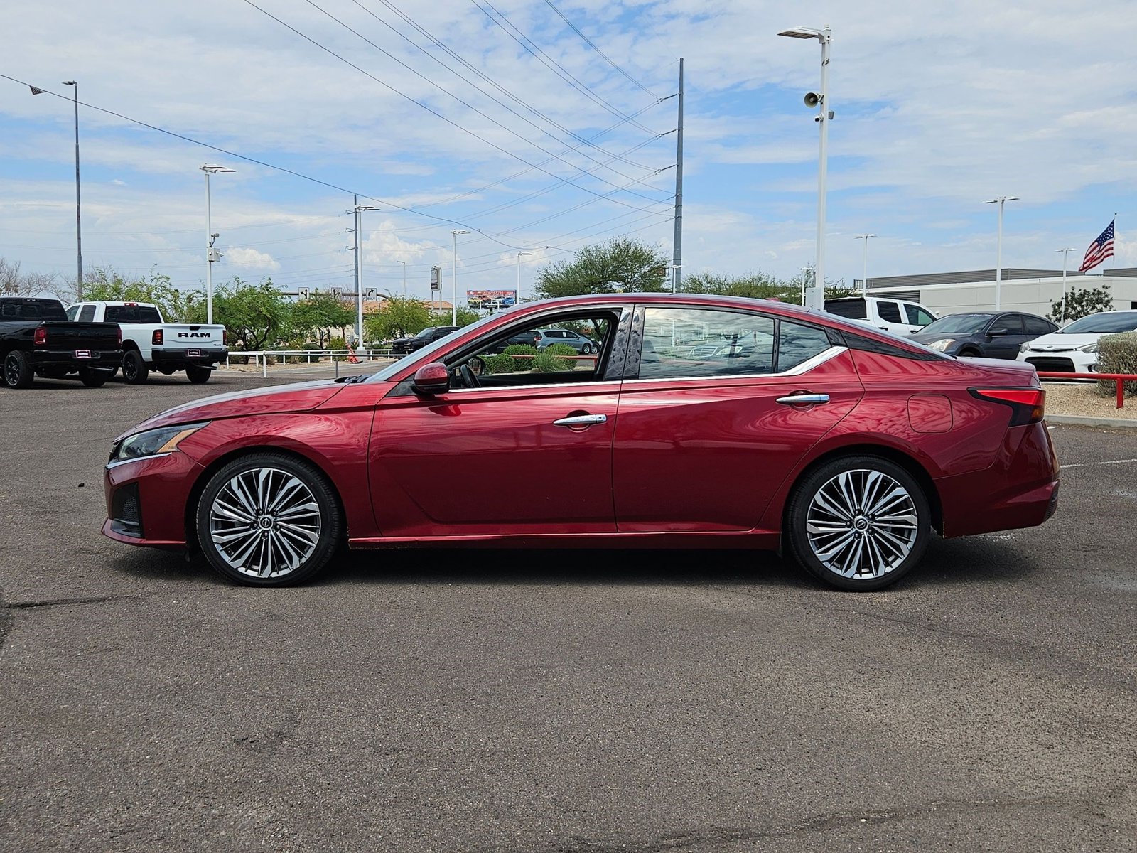 2023 Nissan Altima 2.5 SL photo 3