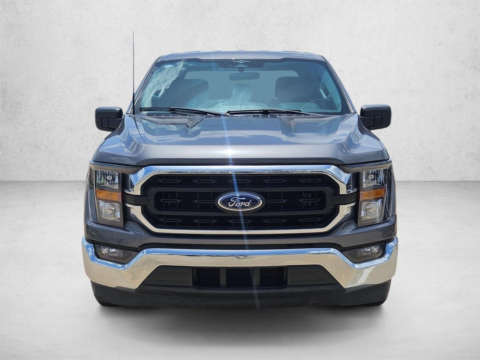 2023 Ford F-150 XLT photo 2