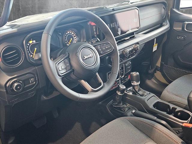 2025 Jeep Wrangler Rubicon photo 3